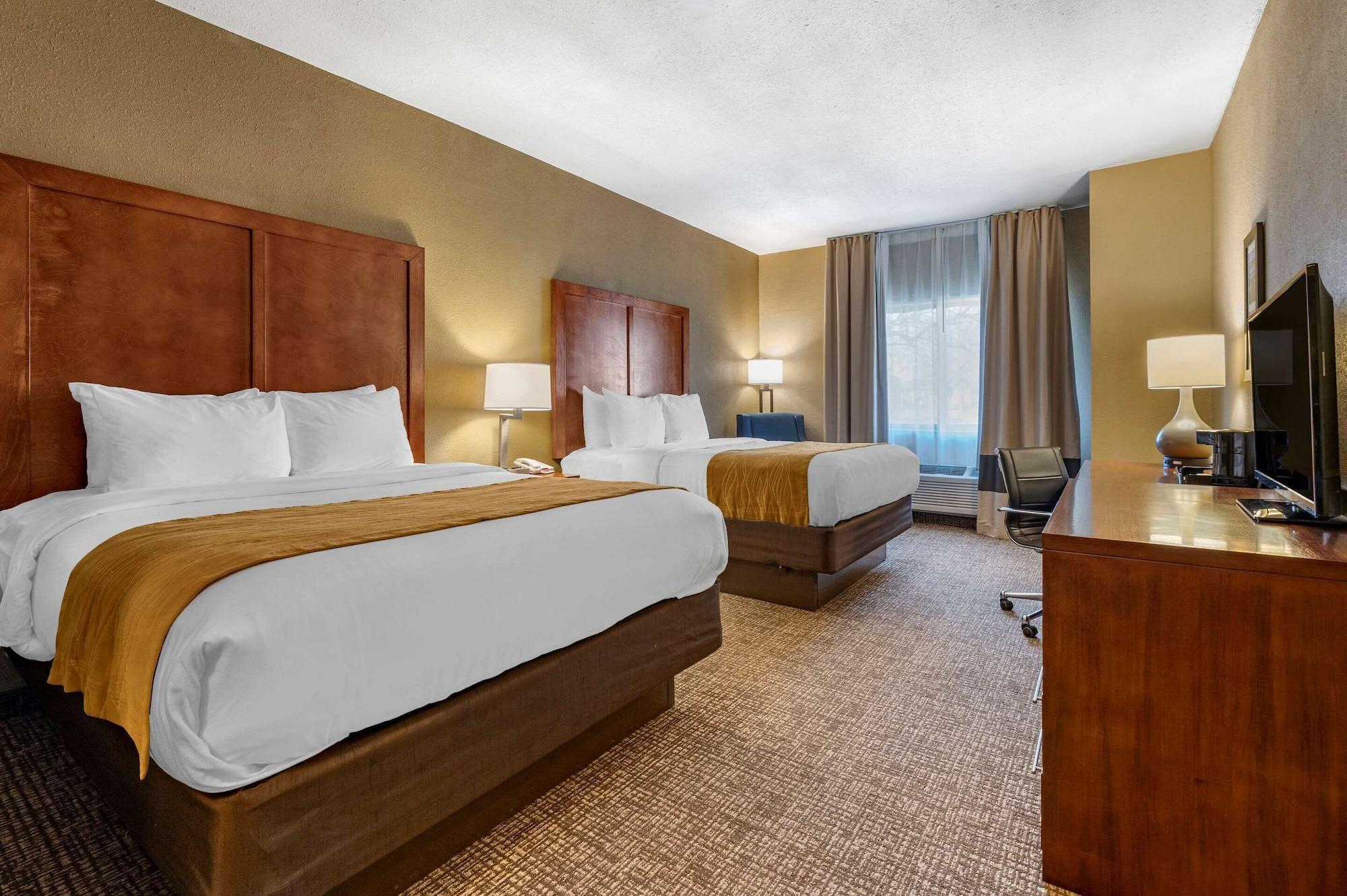 Comfort Inn Shelbyville North Exterior photo