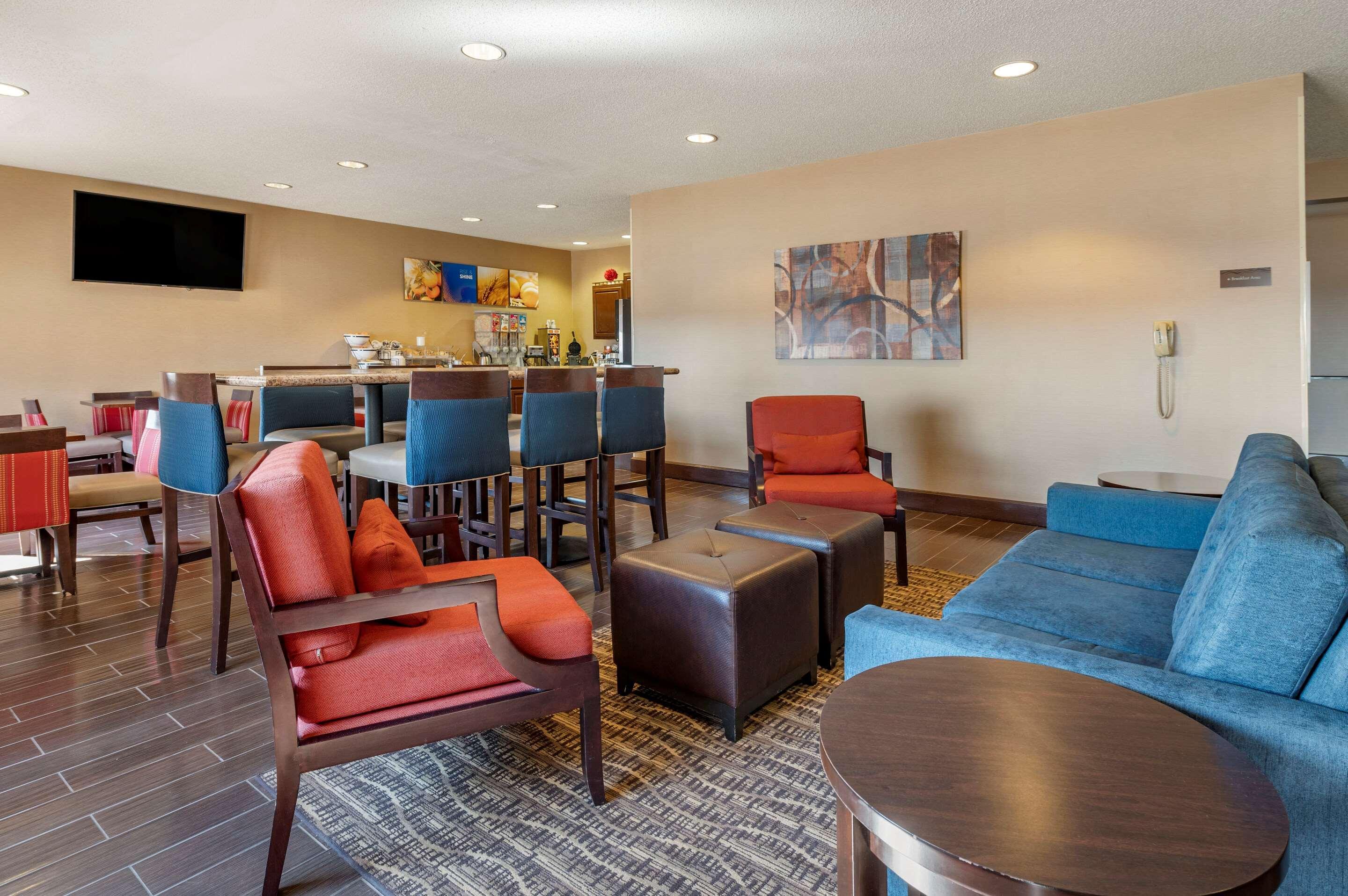 Comfort Inn Shelbyville North Exterior photo